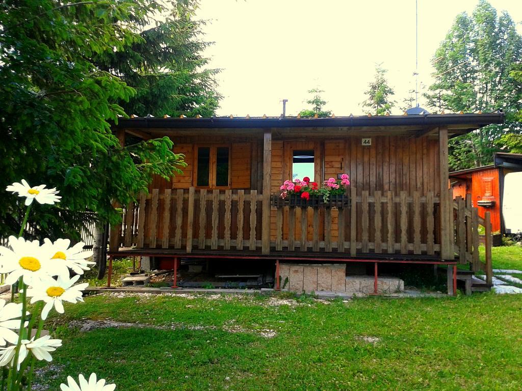 Hotel Campeggio Branchetto Bosco Chiesanuova Exterior foto