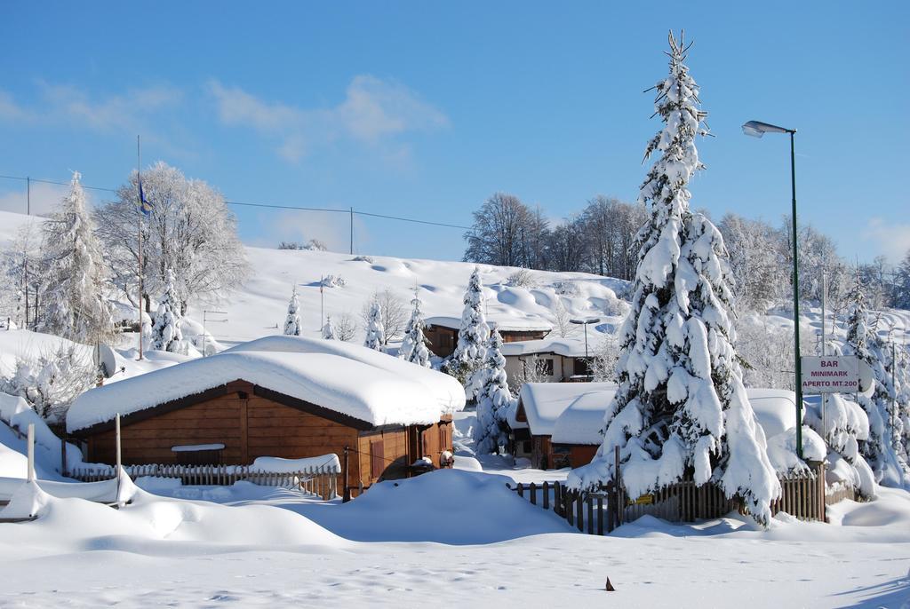 Hotel Campeggio Branchetto Bosco Chiesanuova Exterior foto
