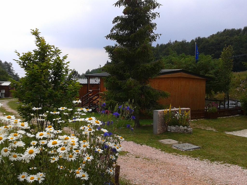 Hotel Campeggio Branchetto Bosco Chiesanuova Exterior foto