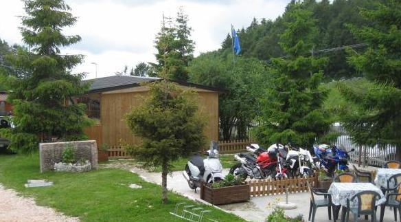 Hotel Campeggio Branchetto Bosco Chiesanuova Exterior foto